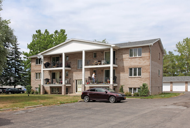 Primary Photo - 3027 Grand Island Blvd