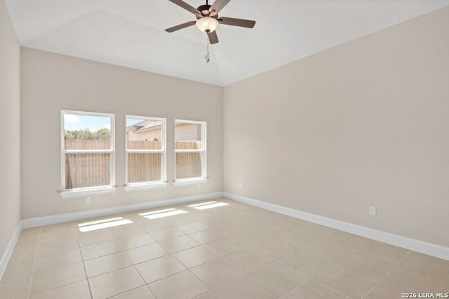 Building Photo - 405 Park Cir