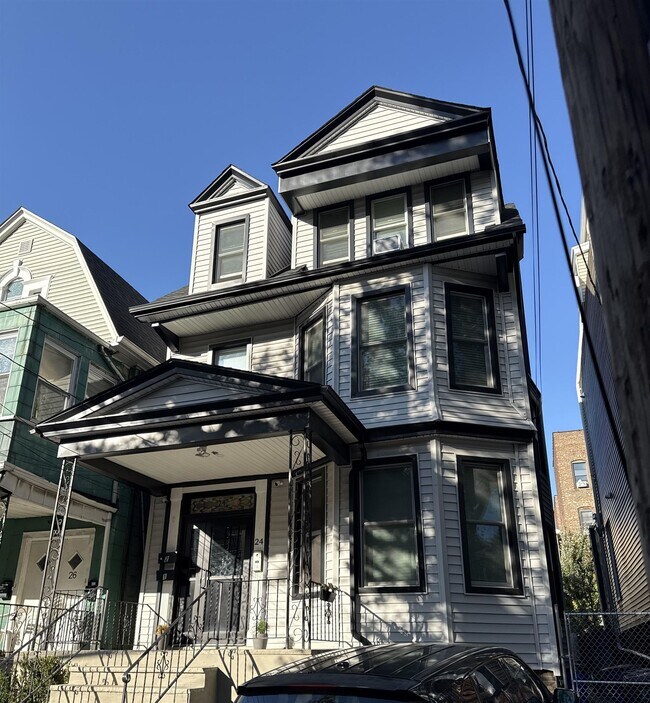 Building Photo - 24 Belmont Ave