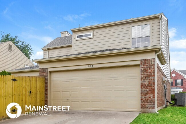 Building Photo - 1328 E Miller Dr