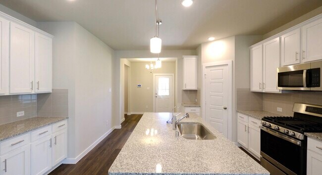 Building Photo - 21631 Sandy Dune Dr