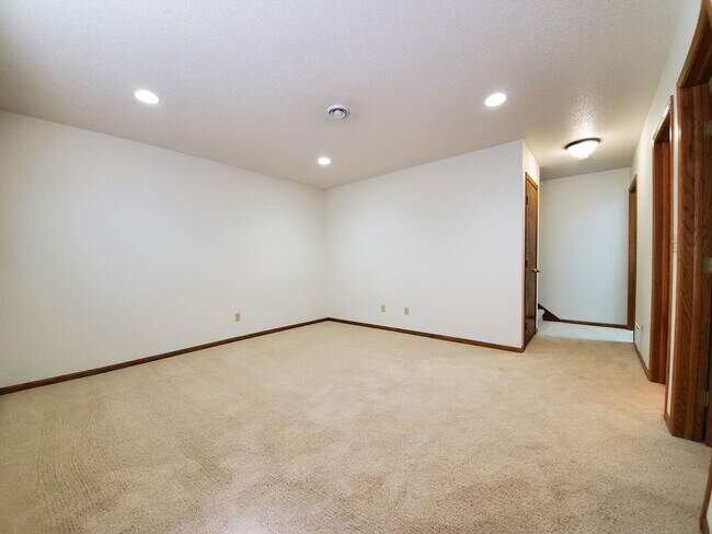 Building Photo - Candle Park West Townhomes - 1721