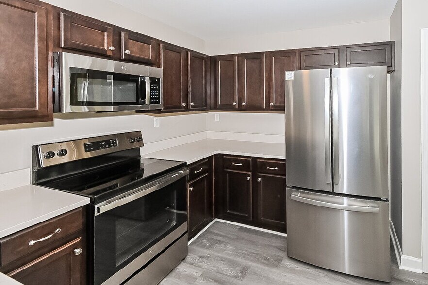 Building Photo - 8129 Jordan View Dr