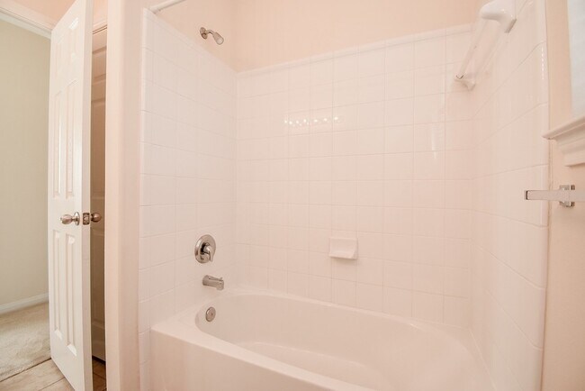 Building Photo - 10727 Gilford Crest Dr