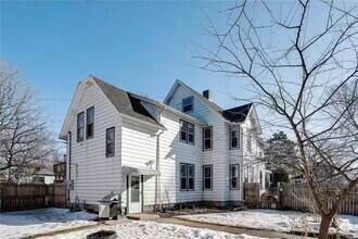 Building Photo - Spacious 4-Bedroom Duplex Retreat on 34th ...