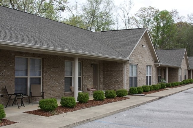Primary Photo - Pinebrook Apartments
