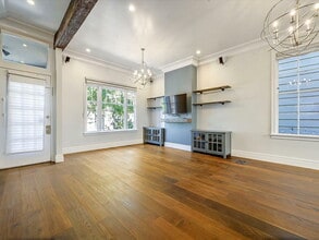 Building Photo - 2-Bed Oasis in the Heart of San Francisco - Spacious 1300 Sq Ft!"