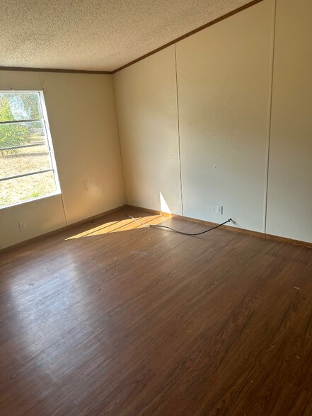 Building Photo - 107 Oakhill Ct