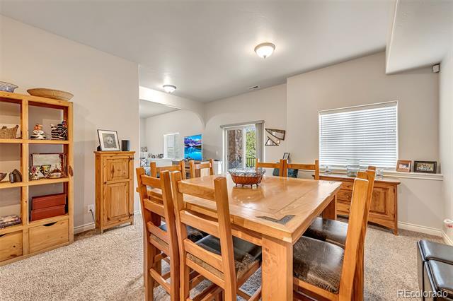 Building Photo - 358 Cliff View Dr