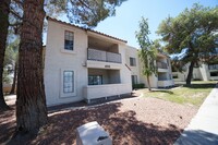 Building Photo - NO SHOWINGS UNTIL 10/1/2024