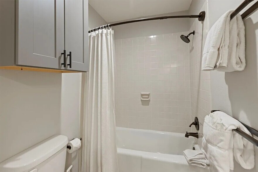 Building Photo - 99 Granite St