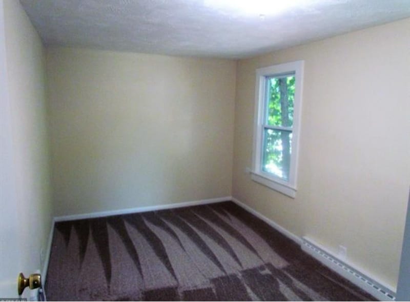 Building Photo - 306 4th Ave NE