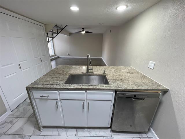 Building Photo - 3121 Park Ln