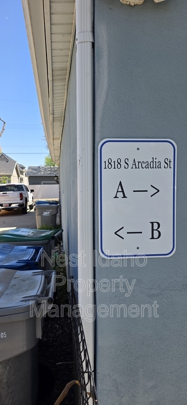 Building Photo - 1818 S Arcadia St