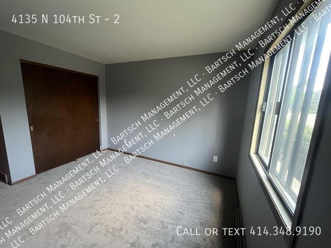 Building Photo - 4135 N 104th St