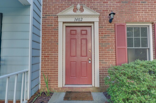 Building Photo - 1402 Minor Ridge Ct