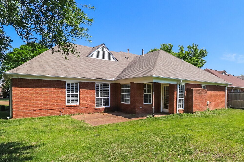 Building Photo - 1647 Durhamshire Cove