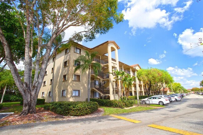 Building Photo - 900 SW 142nd Ave