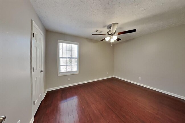 Building Photo - 76 Riverbend Trail