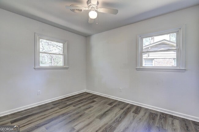 Building Photo - 1061 Cone Rd