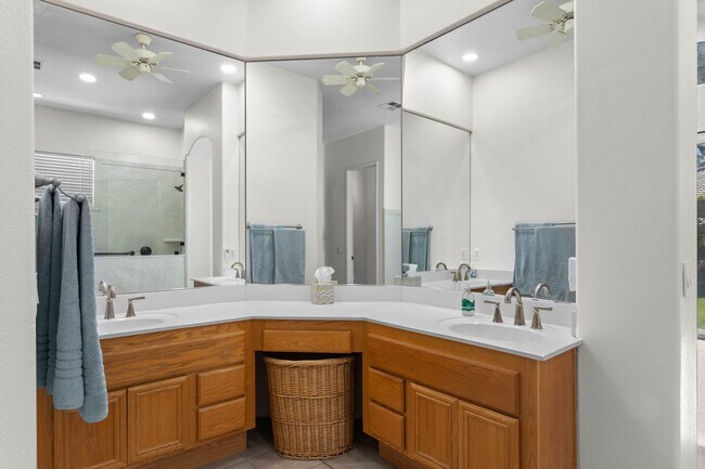 Building Photo - 74629 Lavender Way