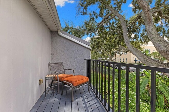 Building Photo - 3010 W Grovewood Ct