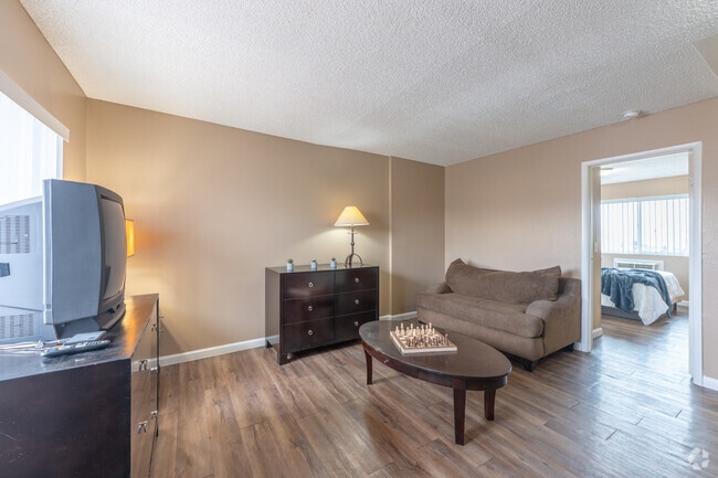 1BR, 1BA - 500SF - Living Room - Olive Properties