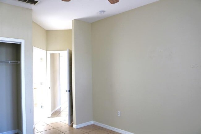 Building Photo - 1932 Magical Ln