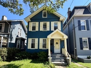 Building Photo - 1047 Jaques Ave