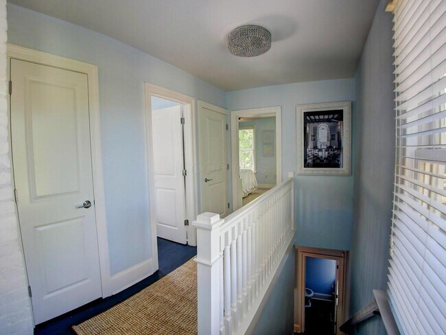 Building Photo - 95 Hull Aly