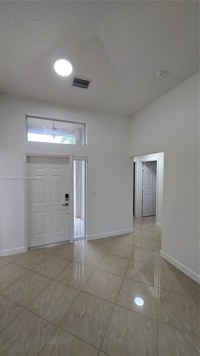 Building Photo - 250 Ipswich St