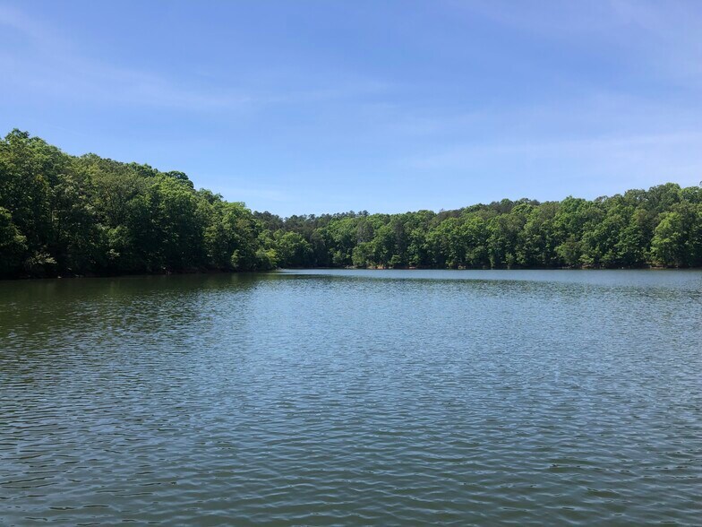 Building Photo - 214 Indian Trl