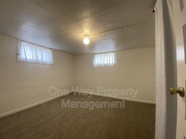 Building Photo - 1700 13th Ave
