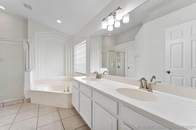 Building Photo - 981 Delray Lakes Dr