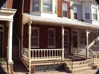 Building Photo - Coming Soon - 5 Bedroom 1 bath home - York...
