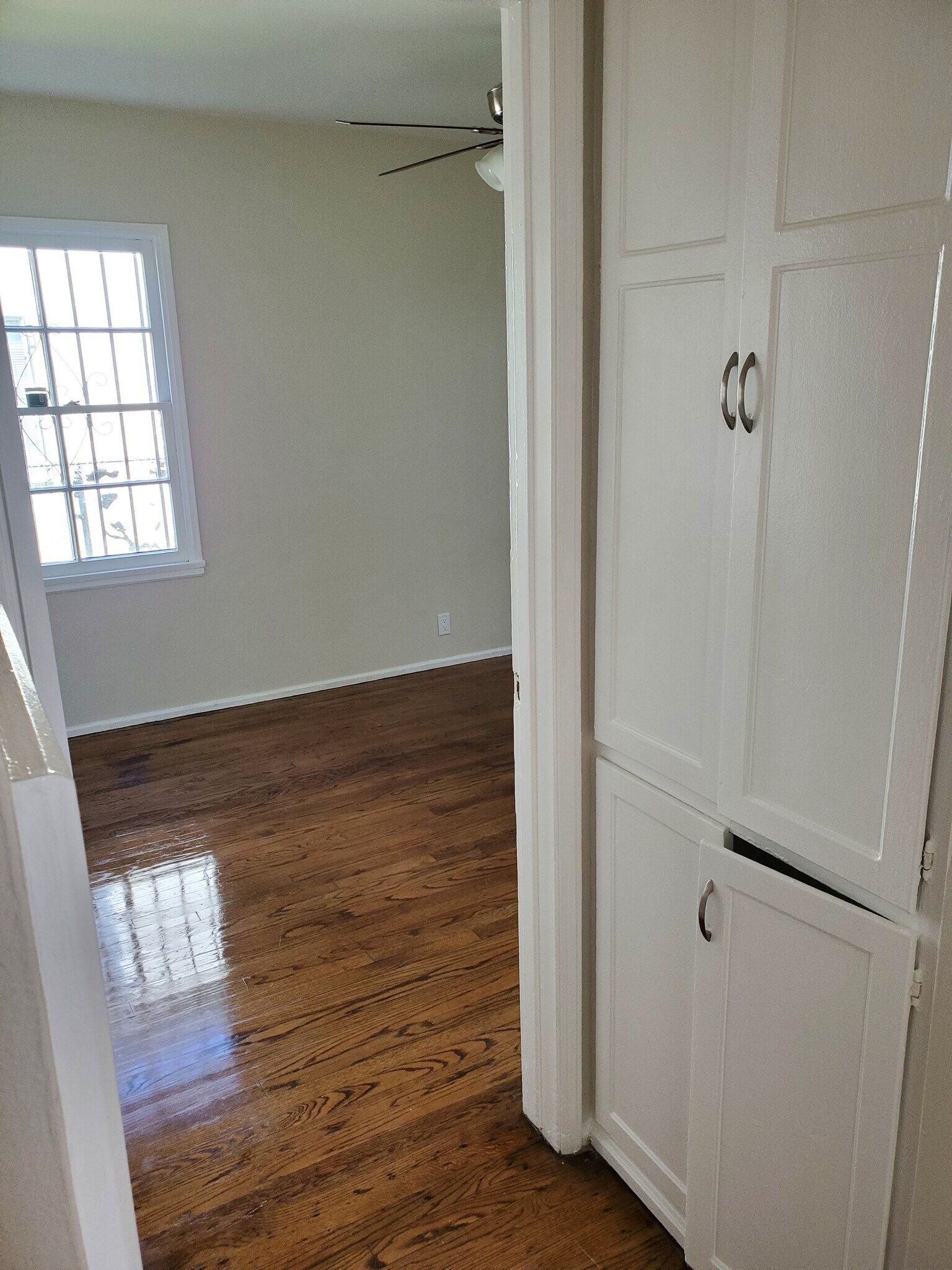North bedroom with fan and blinds - 3526 Farmdale Ave