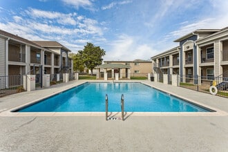 Building Photo - The Life at Parkview