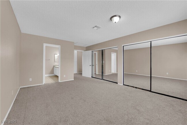 Building Photo - 2830 Belleza Ln