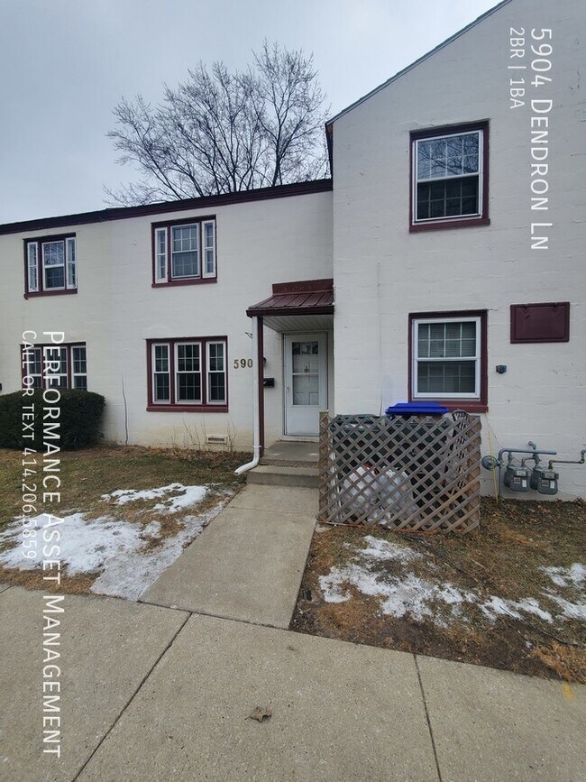 Charming 2Bed/1Bath Home in Greendale 5904 Dendron Ln Greendale WI