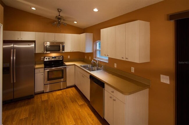 Building Photo - 3092 Oklahoma St