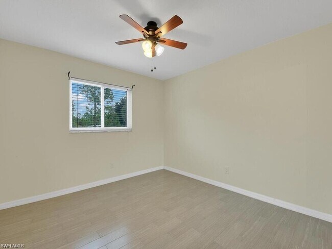 Building Photo - 260 12th St SE