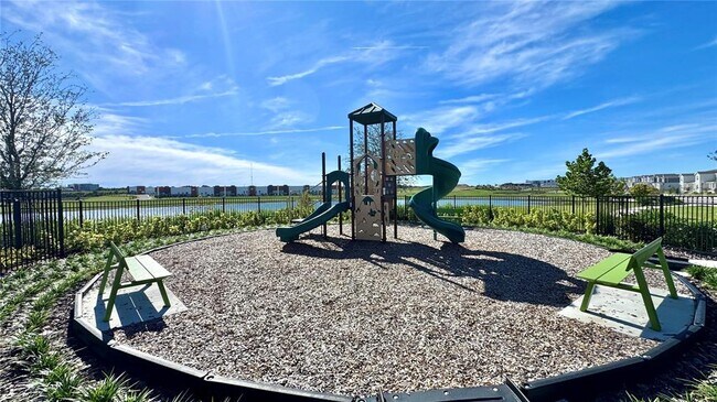 Building Photo - 2404 Rider Rain Ln