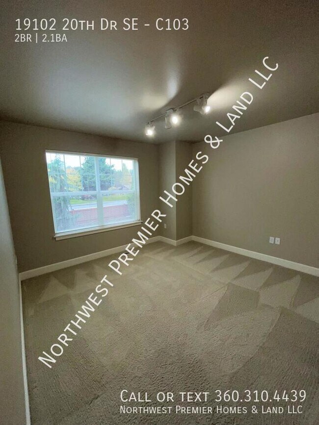 Building Photo - Silver Creek Crossing Condo