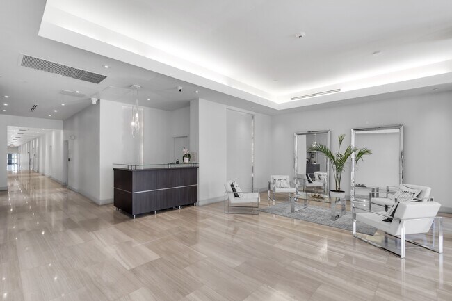 Building Photo - 1228 West Ave