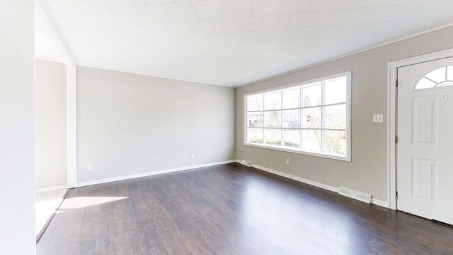 Building Photo - 300 Bowers Ave