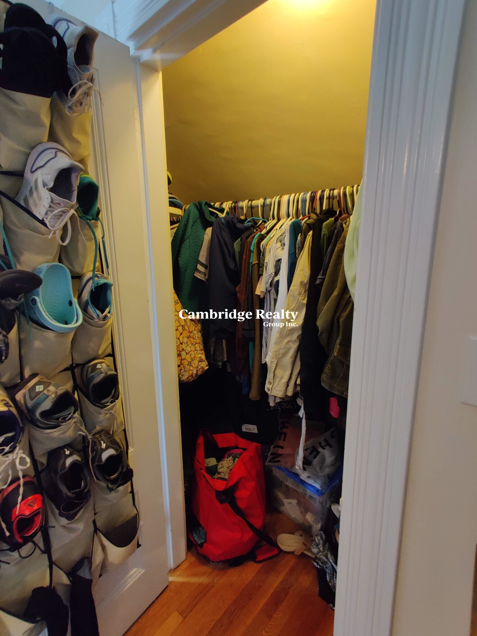 Building Photo - 1541 Cambridge St