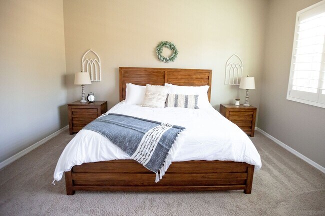 Building Photo - FURNISHED 3 BEDROOM IN CHANDLER!!