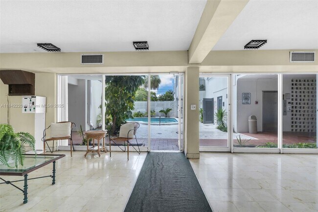 Building Photo - 300 Galen Dr
