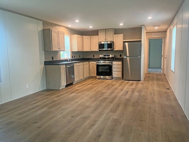 Building Photo - 2404 N 8th St