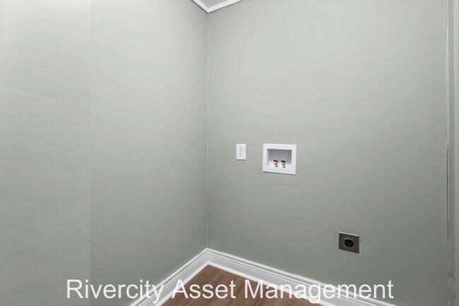 Building Photo - 4279 Ferndale Rd